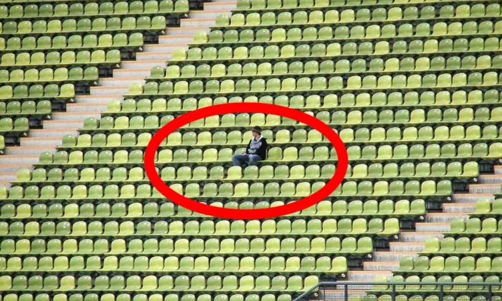 Ιαπωνία: Αγόρασε 1900 εισιτήρια για να δει με άνεση την ομάδα του!